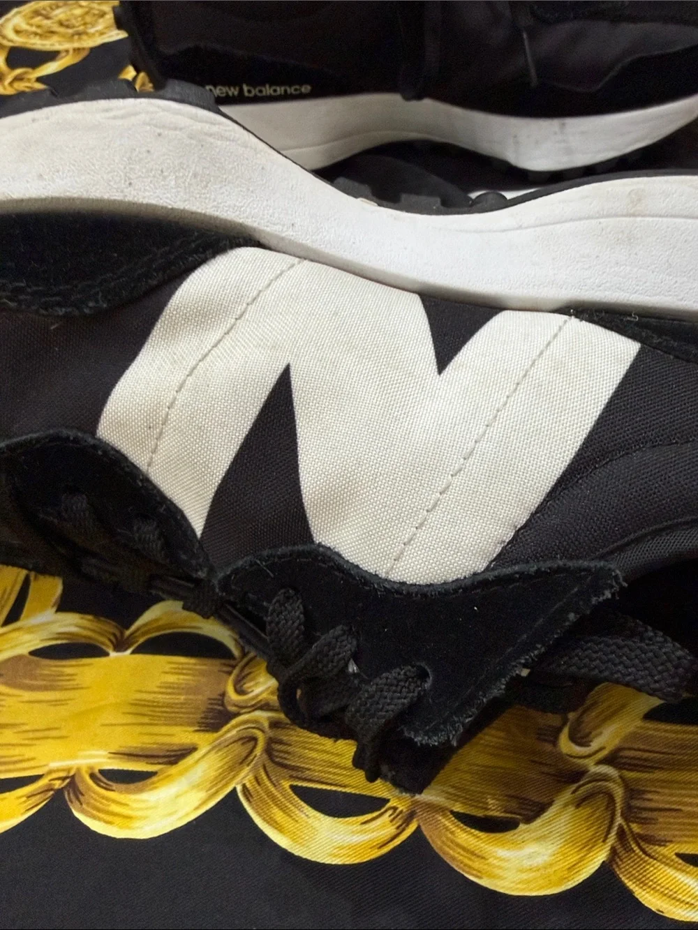 New Balance Black and White Women’s 327 Sneakers 8.5